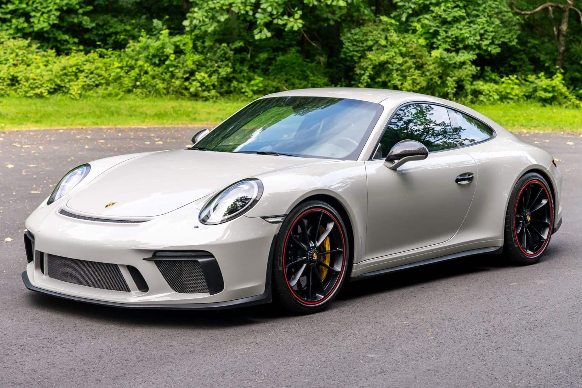 2018 Porsche 911 GT3 Touring in Chalk