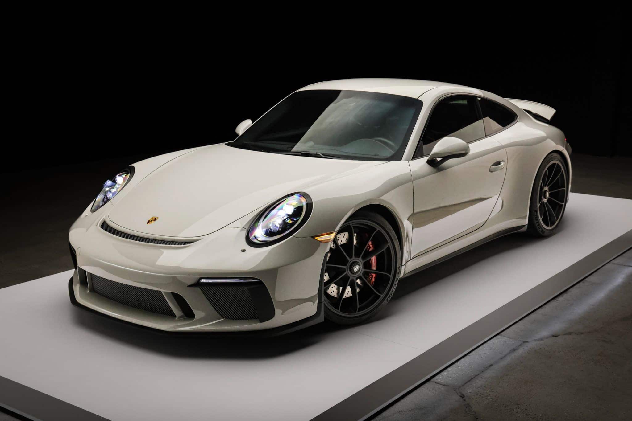 2018 Porsche 911 GT3 Touring in Chalk