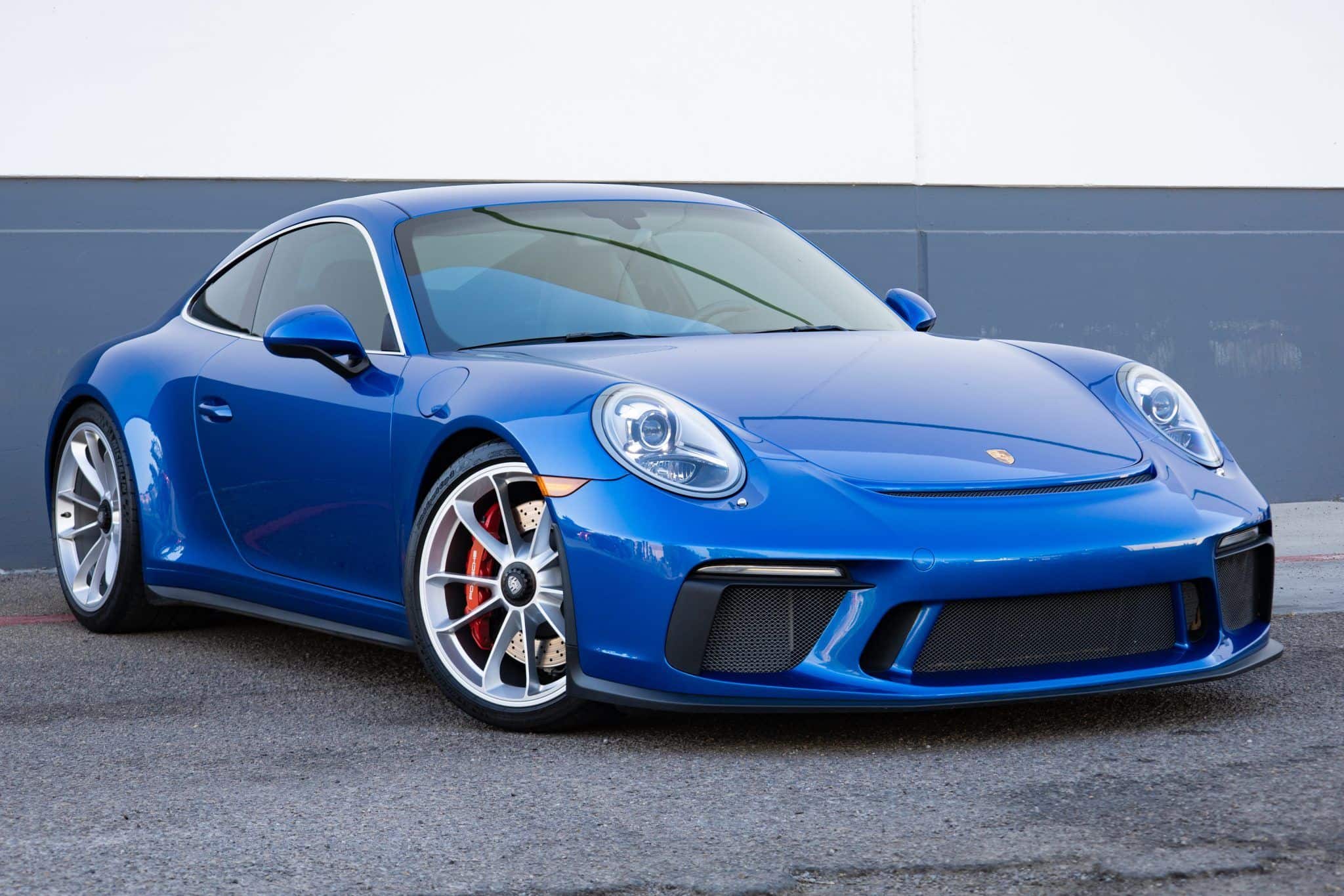 2018 Porsche 911 GT3 Touring in Sapphire Blue Metallic