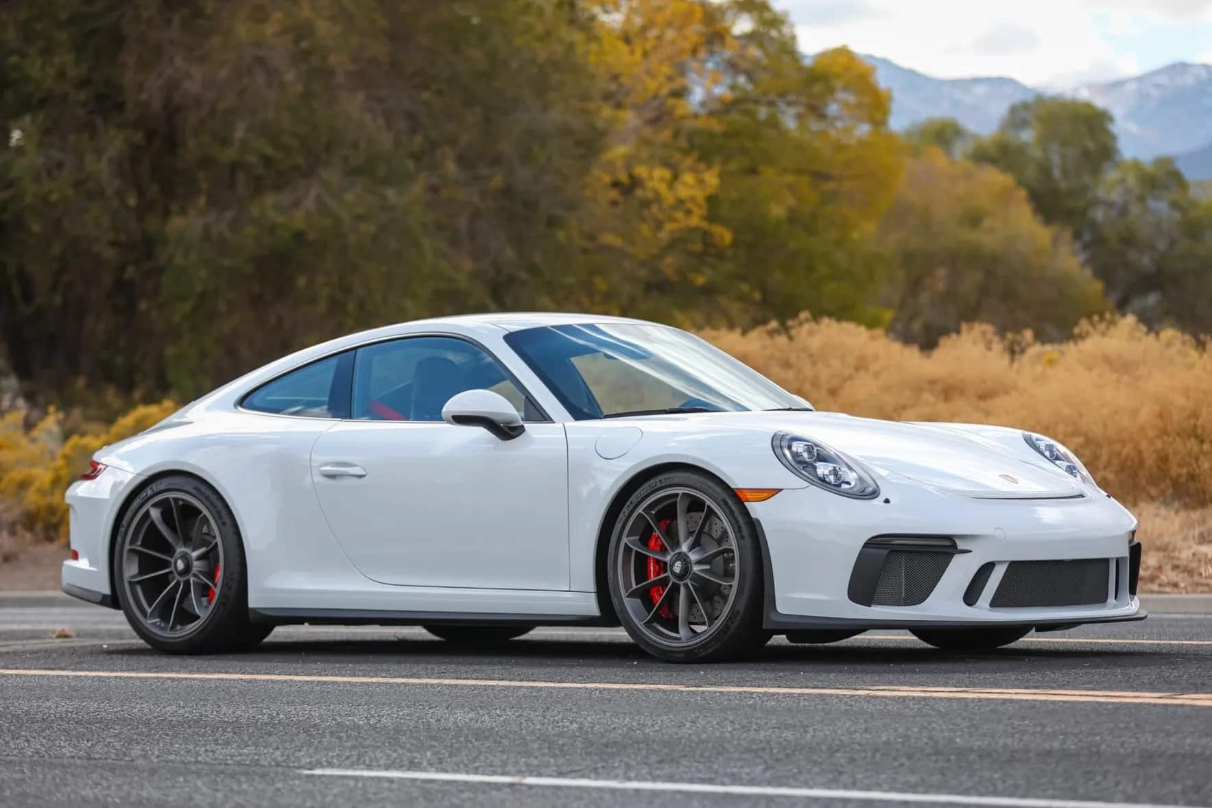 2018 Porsche 911 GT3 Touring in Carrara White Metallic