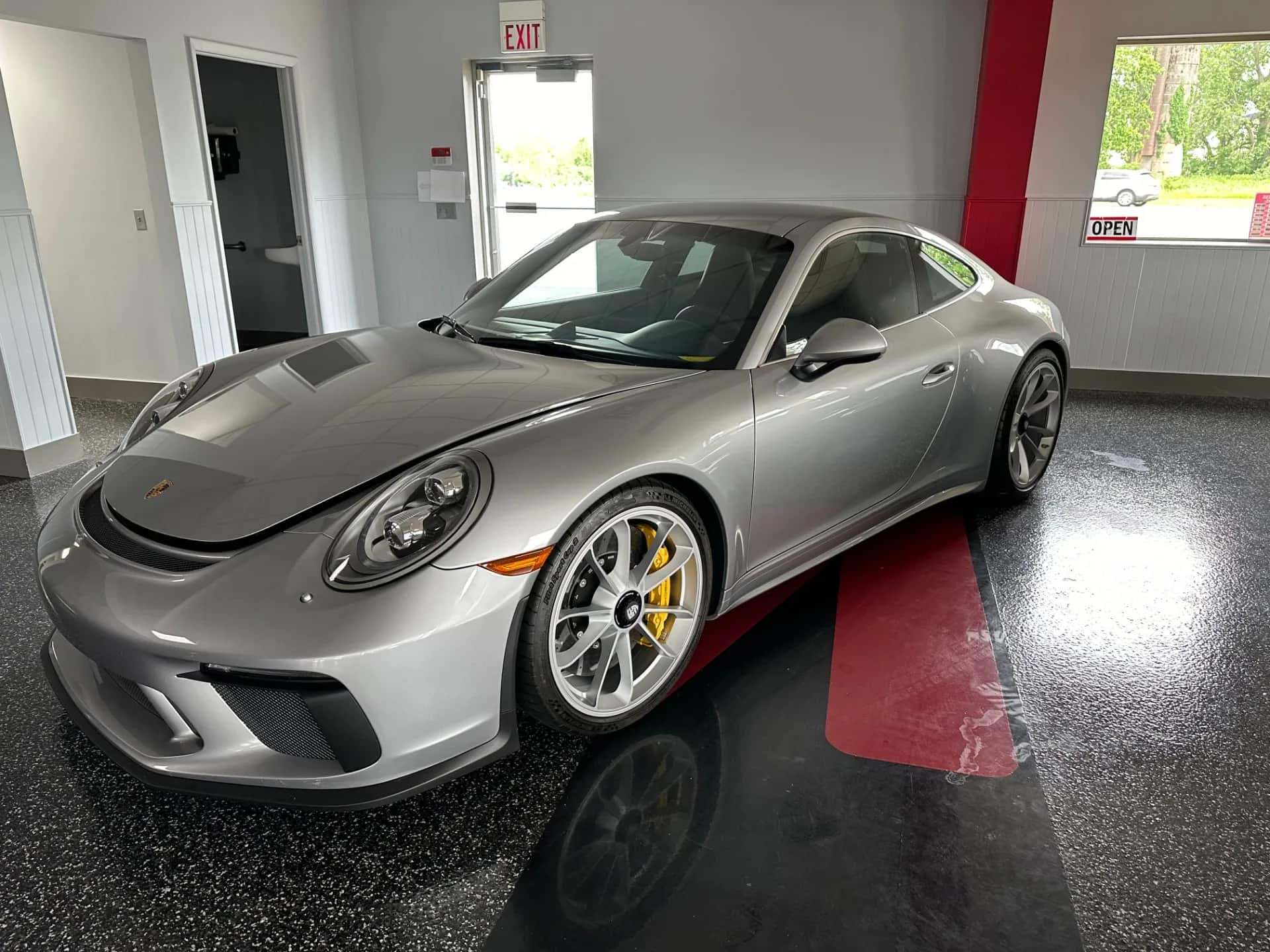 2018 Porsche 911 GT3 Touring in GT Silver Metallic