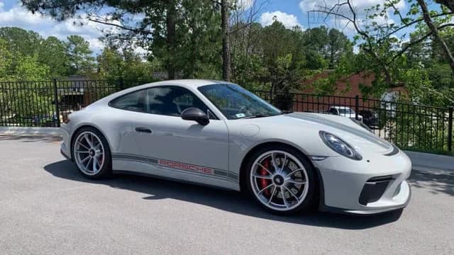 2018 Porsche 911 GT3 Touring in Chalk — photo 1