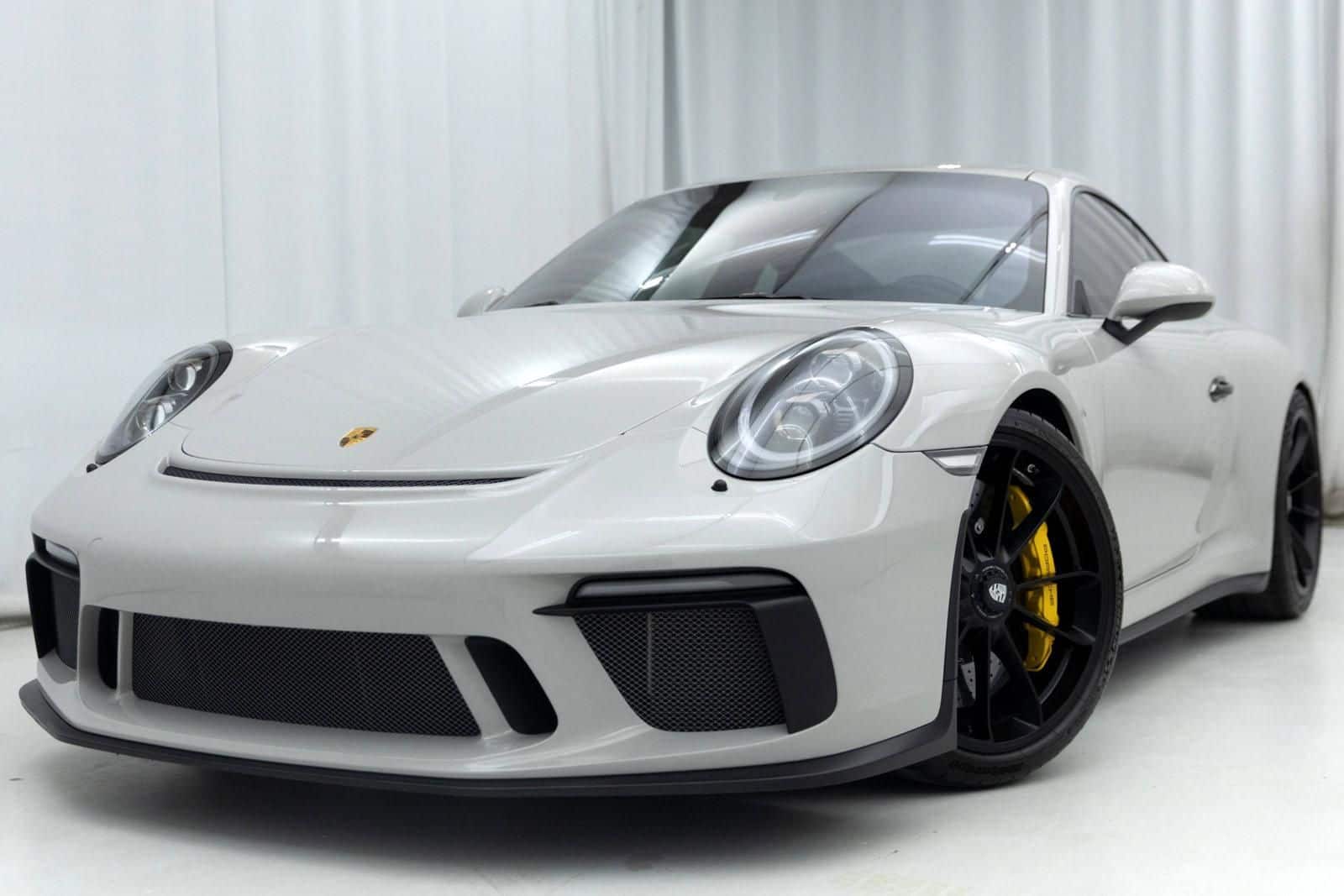 2018 Porsche 911 GT3 Touring in Chalk