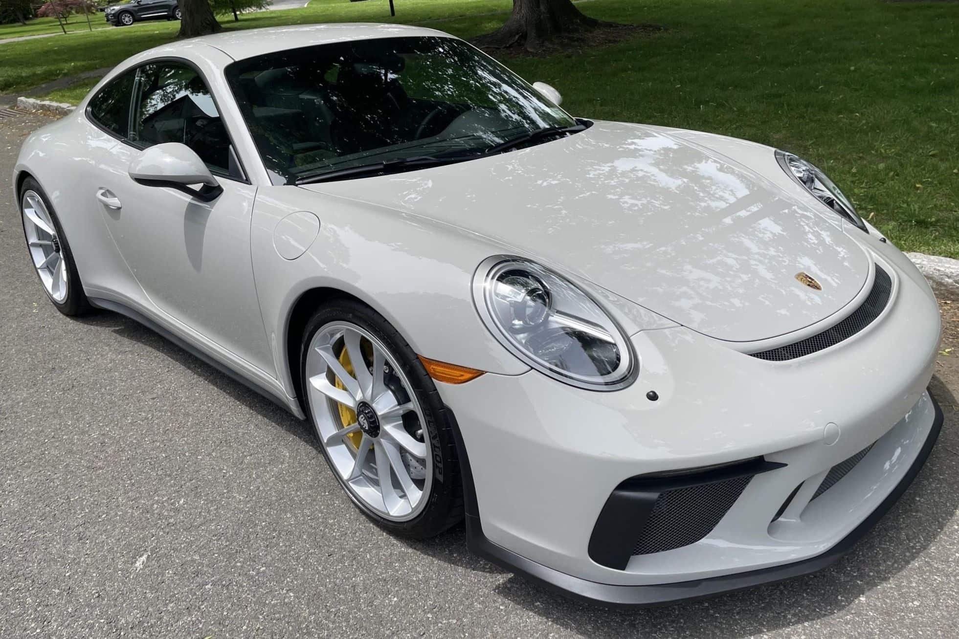 2019 Porsche 911 GT3 Touring in Chalk