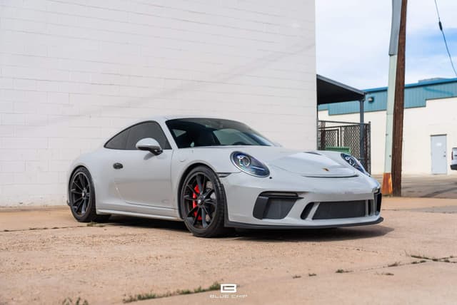 2018 Porsche 911 GT3 Touring in Chalk — photo 1
