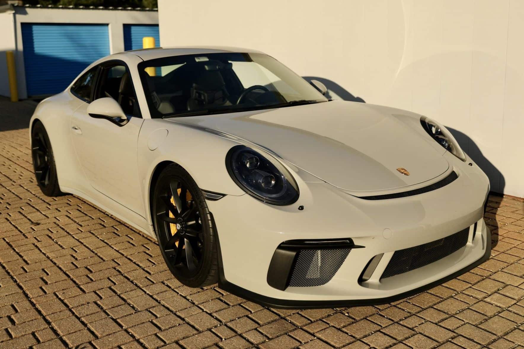 2018 Porsche 911 GT3 Touring in Chalk