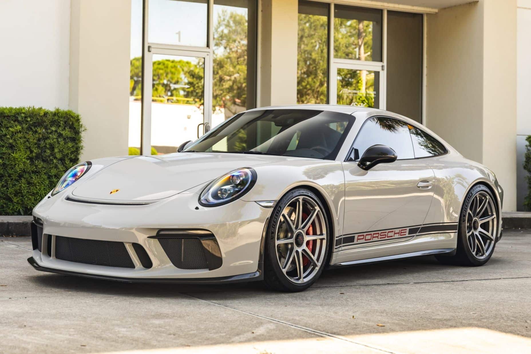 2018 Porsche 911 GT3 Touring in Chalk