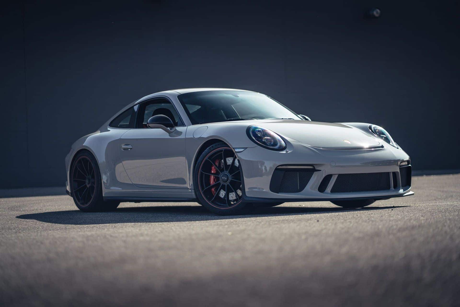 2018 Porsche 911 GT3 Touring in Chalk