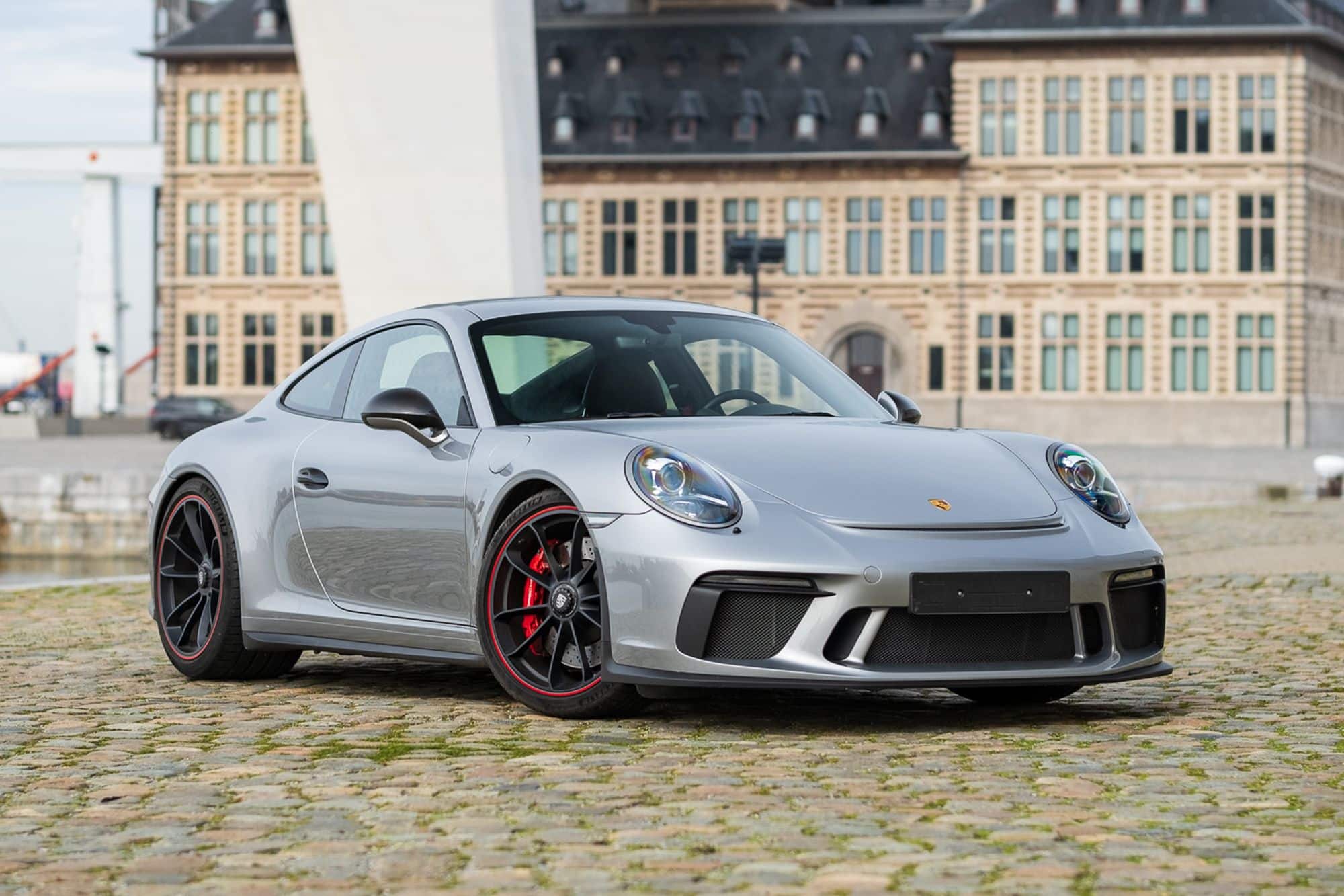 2018 Porsche 911 GT3 Touring in GT Silver Metallic