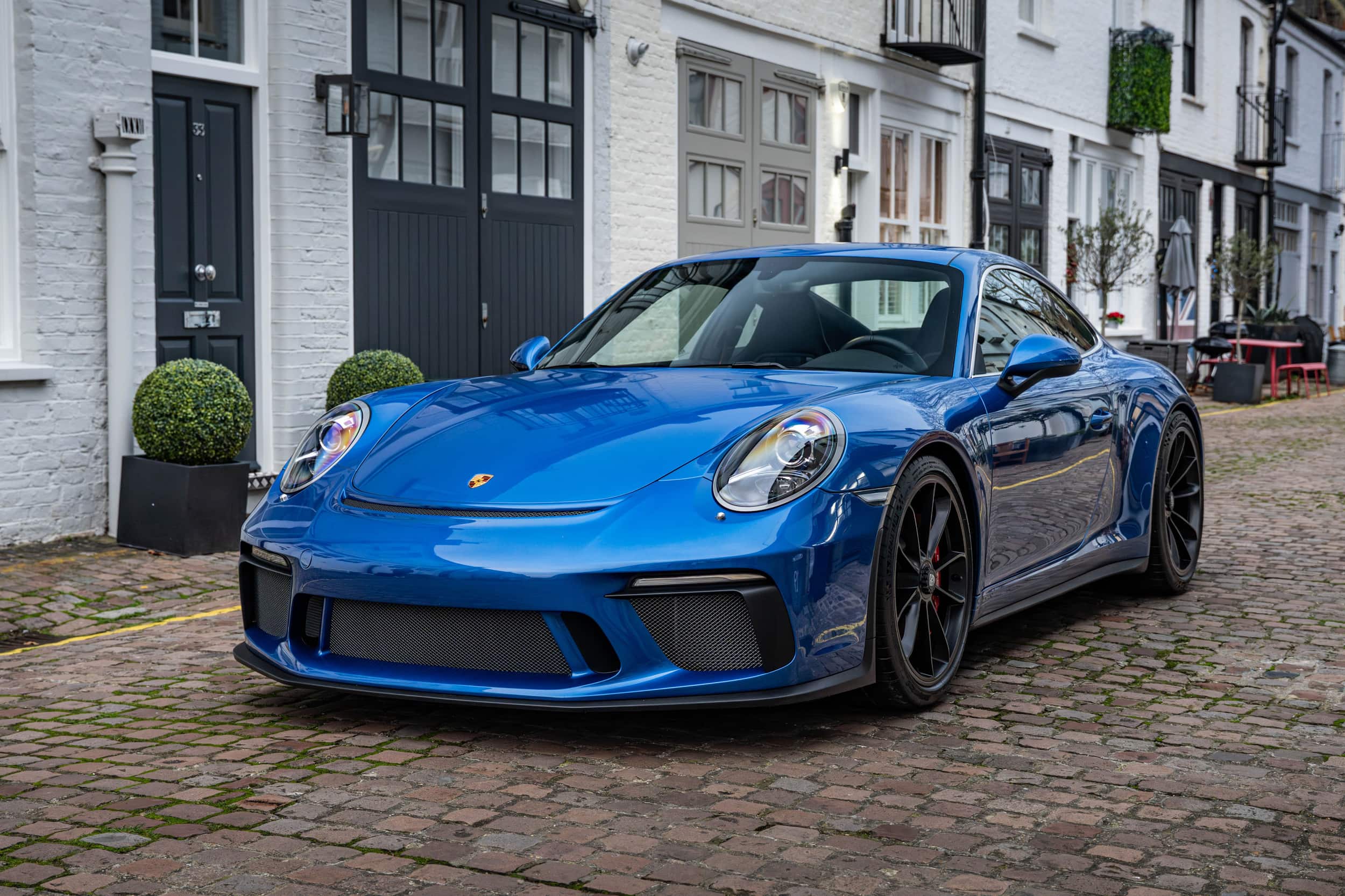 2018 Porsche 911 GT3 Touring in Sapphire Blue Metallic