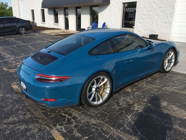 2018 Porsche 911 GT3 Touring in Exterior in Custom Color Non-Metallic — photo 7