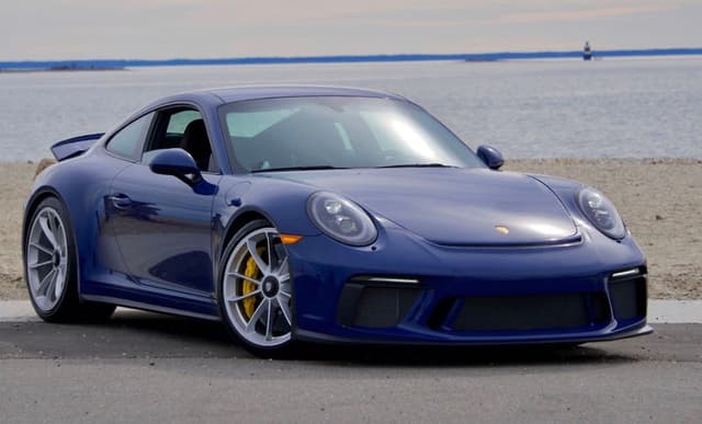 2019 Porsche 911 GT3 Touring in Exterior in Custom Color Non-Metallic — photo 2