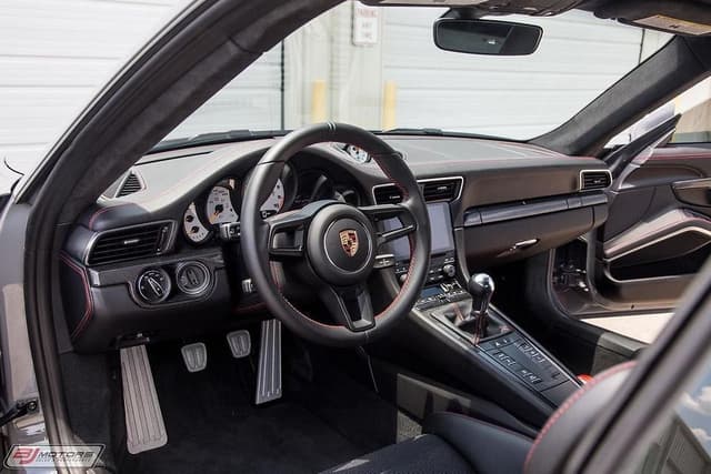 2018 Porsche 911 GT3 Touring in Exterior in Custom Color Non-Metallic — photo 3
