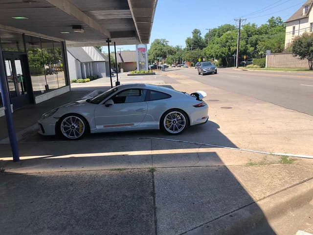 2018 Porsche 911 GT3 Touring in Exterior in Custom Color Non-Metallic — photo 8