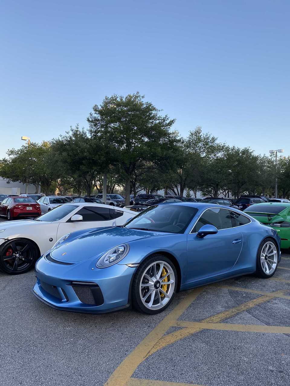 2018 Porsche 911 GT3 Touring in Exterior in Custom Color Metallic