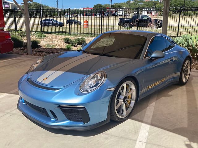 2018 Porsche 911 GT3 Touring in Exterior in Custom Color Metallic — photo 6