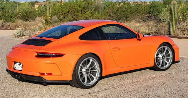 2019 Porsche 911 GT3 Touring in Exterior in Custom Color Non-Metallic — photo 4