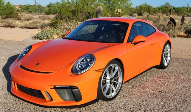 2019 Porsche 911 GT3 Touring in Exterior in Custom Color Non-Metallic — photo 5