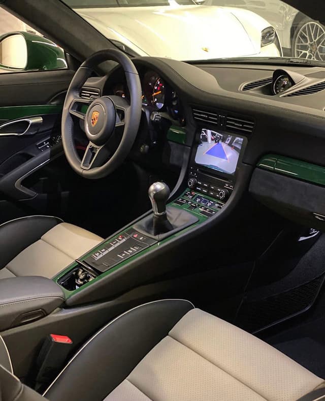 2019 Porsche 911 GT3 Touring in Unknown — photo 4