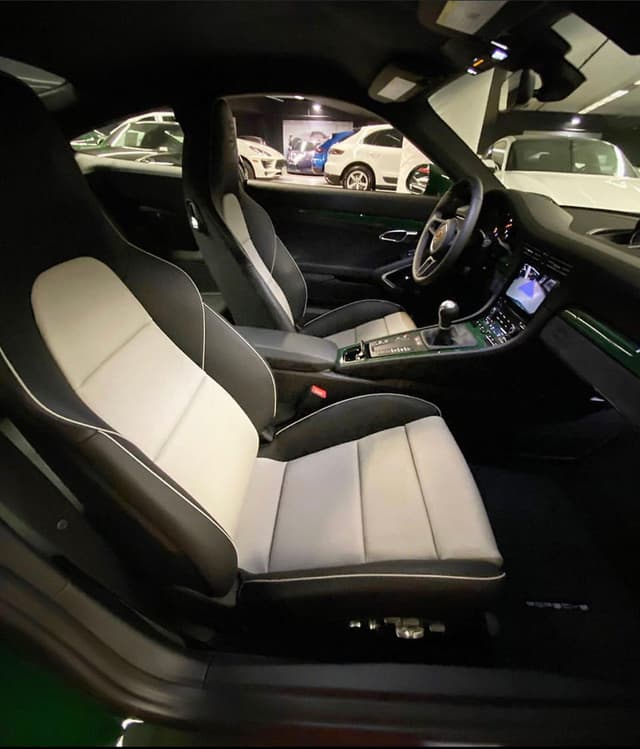 2019 Porsche 911 GT3 Touring in Unknown — photo 5