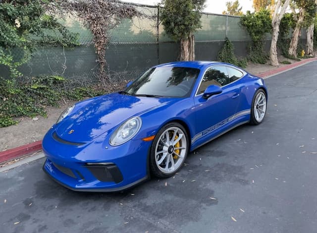 2019 Porsche 911 GT3 Touring in Unknown — photo 2