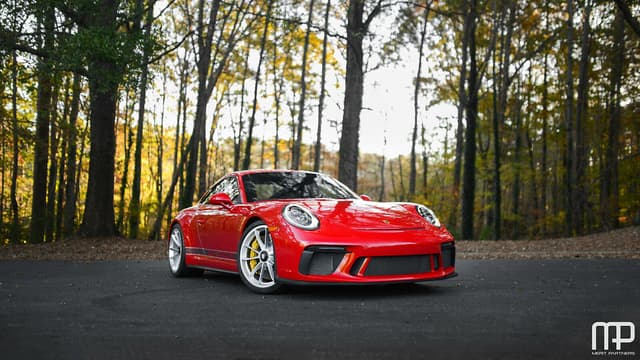 2019 Porsche 911 GT3 Touring in Unknown — photo 2