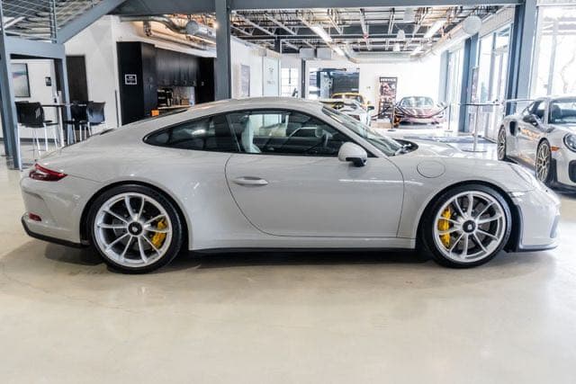 2019 Porsche 911 GT3 Touring in Chalk