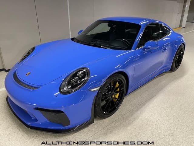 2018 Porsche 911 GT3 Touring in Exterior in Custom Color Non-Metallic — photo 3