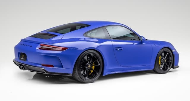 2018 Porsche 911 GT3 Touring in Exterior in Custom Color Non-Metallic — photo 4
