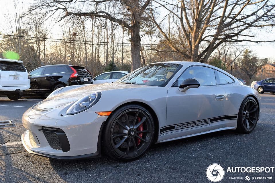 2018 Porsche 911 GT3 Touring in Chalk