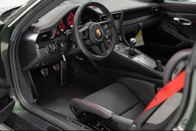 2018 Porsche 911 GT3 Touring in Exterior in Custom Color Metallic — photo 7