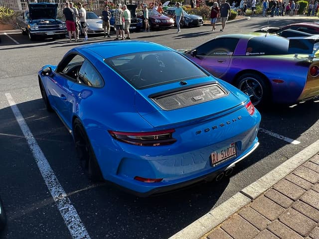 2018 Porsche 911 GT3 Touring in Unknown — photo 5