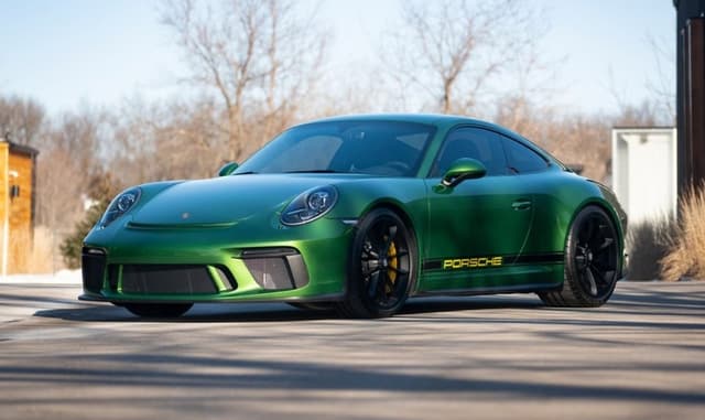 2018 Porsche 911 GT3 Touring in Exterior in Custom Color Metallic — photo 3