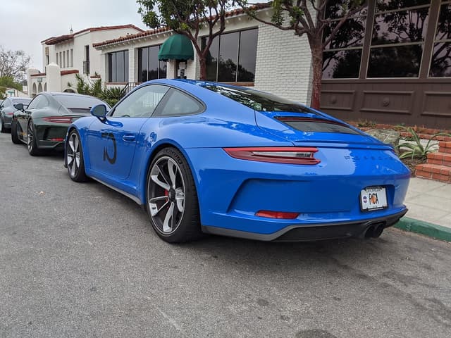 2018 Porsche 911 GT3 Touring in Exterior in Custom Color Non-Metallic — photo 20