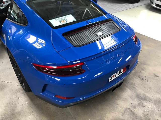 2018 Porsche 911 GT3 Touring in Exterior in Custom Color Non-Metallic — photo 30