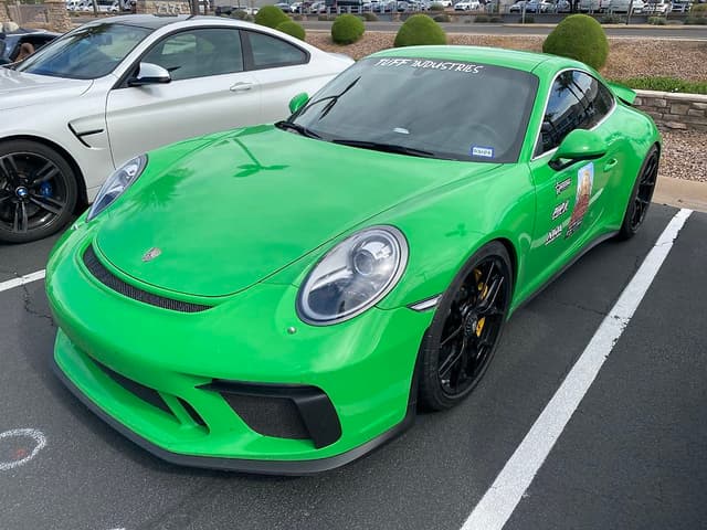 2018 Porsche 911 GT3 Touring in Exterior in Custom Color Non-Metallic — photo 2