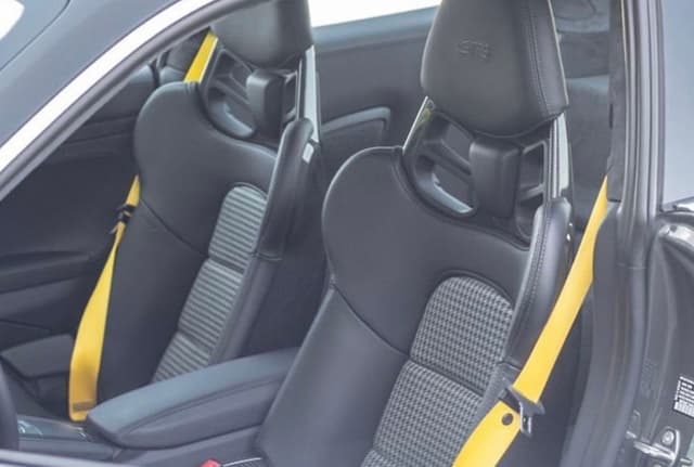 2018 Porsche 911 GT3 Touring in Exterior in Custom Color Non-Metallic — photo 4