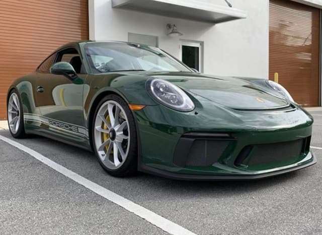 2018 Porsche 911 GT3 Touring in Exterior in Custom Color Non-Metallic — photo 2