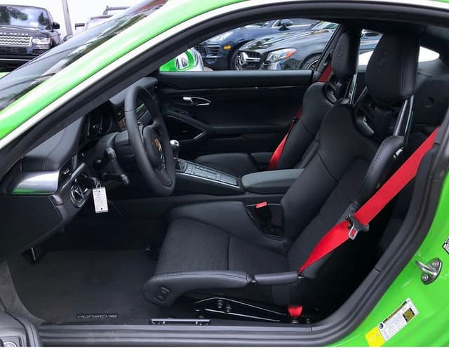 2018 Porsche 911 GT3 Touring in Exterior in Custom Color Non-Metallic — photo 4
