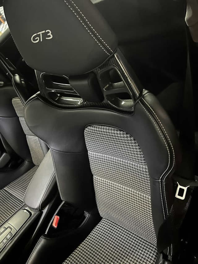 2019 Porsche 911 GT3 Touring in Unknown — photo 3