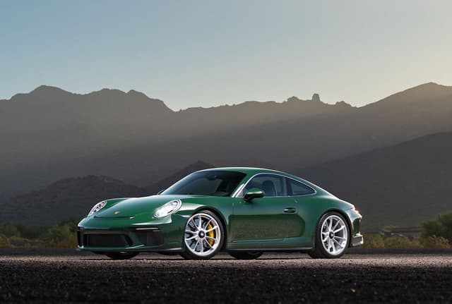 2018 Porsche 911 GT3 Touring in Exterior in Custom Color Non-Metallic — photo 2