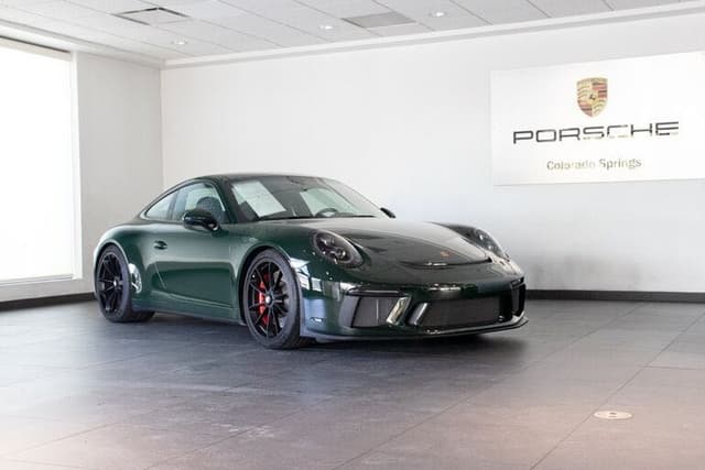 2018 Porsche 911 GT3 Touring in Exterior in Custom Color Non-Metallic — photo 4