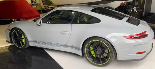 2018 Porsche 911 GT3 Touring in Exterior in Custom Color Non-Metallic — photo 2