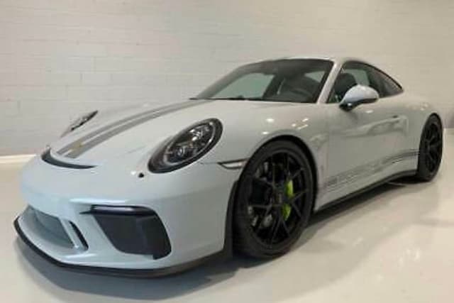 2018 Porsche 911 GT3 Touring in Exterior in Custom Color Non-Metallic — photo 3