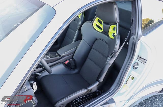 2018 Porsche 911 GT3 Touring in Exterior in Custom Color Non-Metallic — photo 6