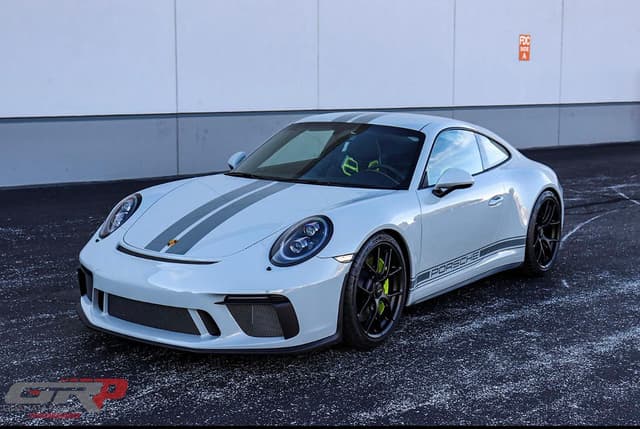 2018 Porsche 911 GT3 Touring in Exterior in Custom Color Non-Metallic — photo 7