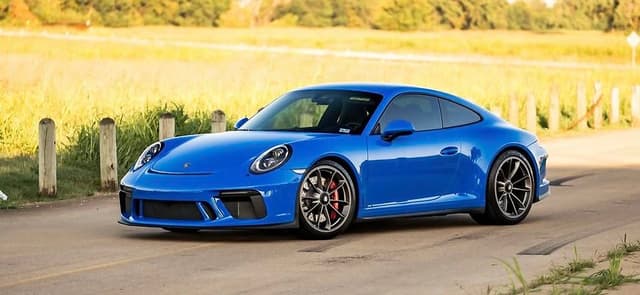 2019 Porsche 911 GT3 Touring in Exterior in Custom Color Non-Metallic — photo 2