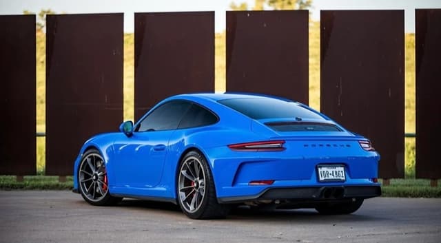 2019 Porsche 911 GT3 Touring in Exterior in Custom Color Non-Metallic — photo 3