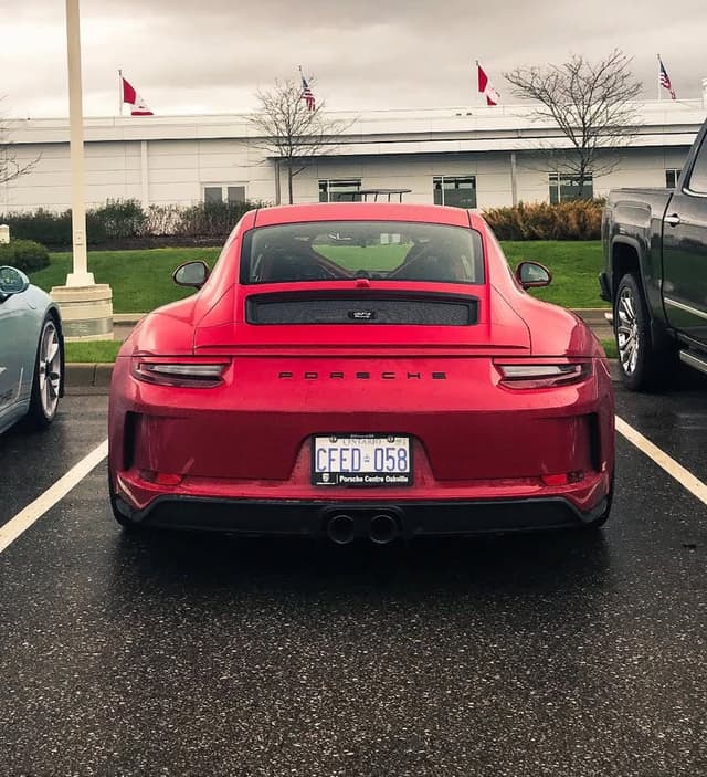 2018 Porsche 911 GT3 Touring in Carmine Red — photo 5