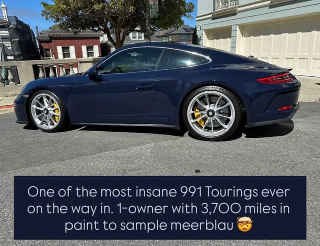 2018 Porsche 911 GT3 Touring in Exterior in Custom Color Non-Metallic — photo 4